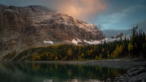 Time-Lapse,-Sunrise-on-Cold-Autumn-Morning-Above-Floe-Lake-and-Snow-Capped-Hills-of-Kootenay-National-Park,-British-Columbia,-Canada