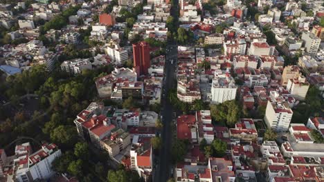 Vista-De-Pájaro-Volando-Sobre-El-Barrio-Colonia-Del-Valle-En-La-Ciudad-De-México
