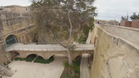 Die-Wehrmauern-Umgeben-Valletta,-Die-Hauptstadt-Von-Malta