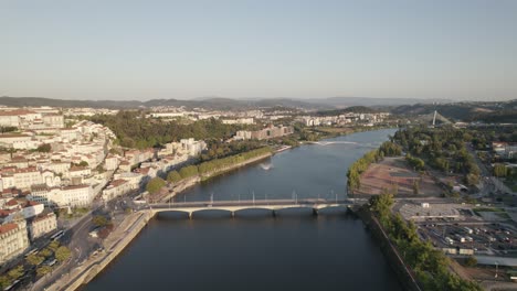 Ponte-de-Santa-Clara-bridge-over-Mondego-River,-Coimbra