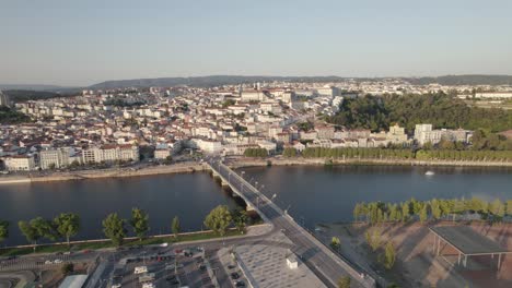 Puente-De-Santa-Clara-Y-Horizonte-Junto-Al-Río-Coimbra