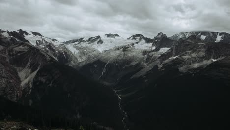 Winter-landscape-in-Alps-Mountains---Avalanche-Crest,-British-Columbia,-Canada---Timelapse