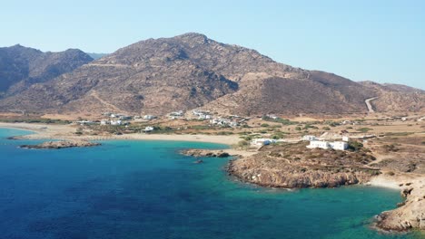 Drone-Aéreo-Playa-De-La-Bahía-De-Magganari-En-La-Isla-De-Ios-Grecia