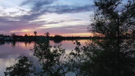 Bayou-De-Allemands-at-sunrise-in-Louisiana