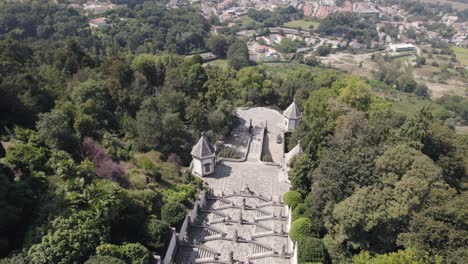 Stairway-of-Bom-Jesus-do-Monte-Sanctuary-in-Braga,-Portugal
