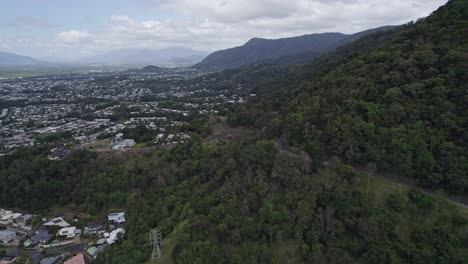 Tropical-Rainforest-Mountains-Near-Cairns-Cityscape-In-North-Queensland,-Australia
