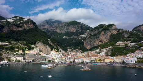 Beautiful-landscape-in-Amalfi-Coast