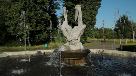 Dynamic-Gimbal-Shot-of-Fountain-in-the-Public-Park