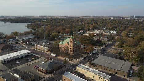 Aerial-View-of-Courthouse-in-Waseca-Minnesota-in-late-October