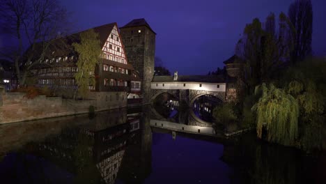 Nachtansicht-Von-Nürnberg-Mit-Dem-Berühmten-Historischen-Wahrzeichen-Hankerhaus-Museum