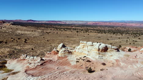 Drohnenaufnahme-Der-Weißen-Tasche-Und-Der-Wüste-Am-Vermillion-Cliffs-National-Monument,-Arizona,-Vereinigte-Staaten