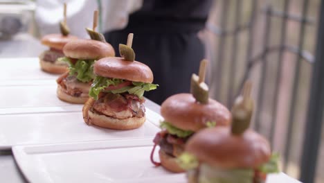 Lined-up-burgers-are-ready-to-be-served-in-the-restaurant