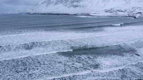 Arctic-Ocean-Waves-In-Winter,-Olafsfjordur,-North-Iceland