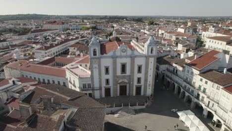 Aerial-panoramic-view-of-cityscape-with-Sant'Antonio-church-in-foreground