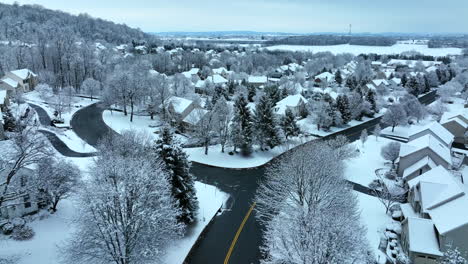 American-suburbia-in-winter-snow