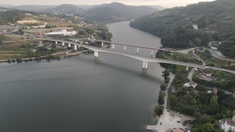Puente-De-Ribeiro-De-Hintze-En-La-Ciudad-De-Entre-os-rios-En-Portugal