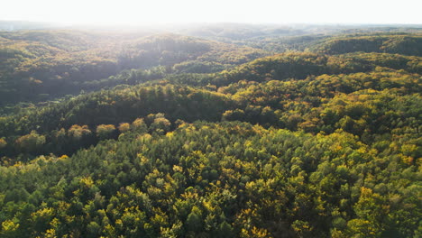 Panoramablick-Auf-Die-Berge-Während-Der-Goldenen-Stunde-In-North-Carolina,-USA