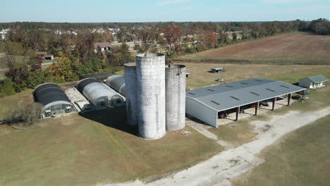 Aerial-shot-farmland-property-and-polytunnels-Burgaw,-North-Carolina