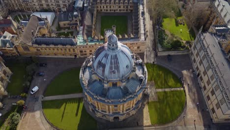 Hochklappbare-Lufteinsicht-über-Der-Radcliffe-Kamera-Und-Der-Universität-Von-Oxford