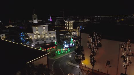 Praca-do-Município-in-old-city-center-of-Funchal-with-Christmas-decorations,-aerial