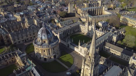 Vogelperspektive-Auf-Das-All-Souls-College-Und-Die-Radcliffe-Camera-An-Der-Universität-Von-Oxford