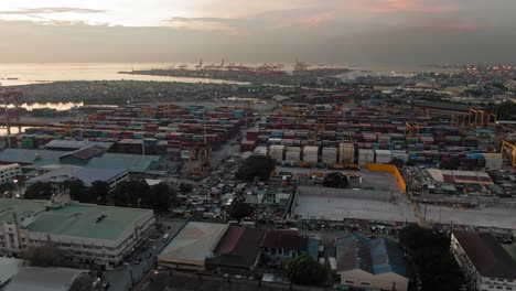 Luftaufnahme-Von-Oben-Hafen-Von-Manila,-Das-Größte-Und-Wichtigste-Internationale-Tor-Des-Landes