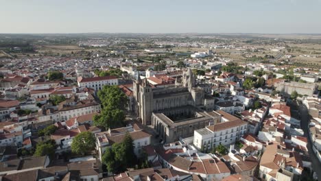 Aerial-half-orbit-over-Beautiful-old-cathedral-in-City-centre,-Évora---Alentejo