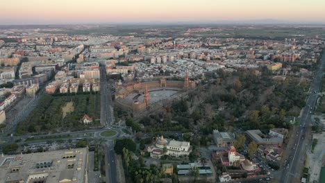 Seitenansicht-Des-Spanienplatzes-Oder-Der-Plaza-De-España-Im-Panoramischen-Stadtbild-Von-Sevilla
