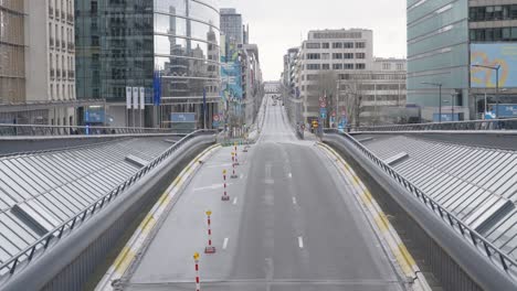 Empty-famous-road-in-the-European-district-due-to-the-coronavirus-in-Brussels,-Belgium