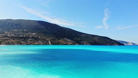Atemberaubende-Inselkulisse-Von-Agia-Kiriaki-Kefalonia-Griechenland---Schwenk