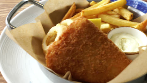fried-fish-and-chips-with-sauce