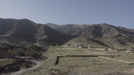 Asentamiento-Rural-En-El-Valle-De-Panshir,-Vista-Panorámica-Derecha