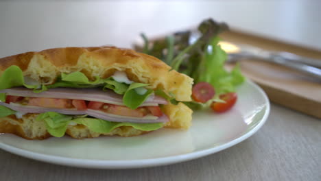 waffle-ham-cheese-sandwich-on-plate