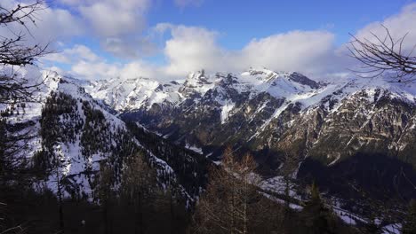 Stunning-view-of-snow-capped-mountains-in-the-alps-in-winter
