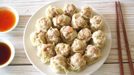 Pork-dumplings-with-sauce---asian-food-style