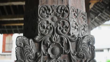 Ancient-wood-carvings-in-legislative-building-in-Sri-Lanka-in-Kandyan-era