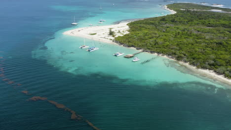 Cayo-Icacos-Island,-a-Tropical-Puerto-Rico-Tourist-Paradise---Aerial