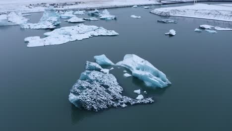 Luftaufnahme-Der-Gletscherlagune-Jökulsárlón,-Vatnajökull-Nationalpark,-Südisland---Drohnenaufnahme