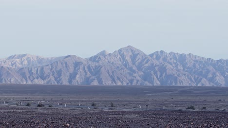 Viele-Kleine-Nazca-Flachländer,-Der-Highway-4k
