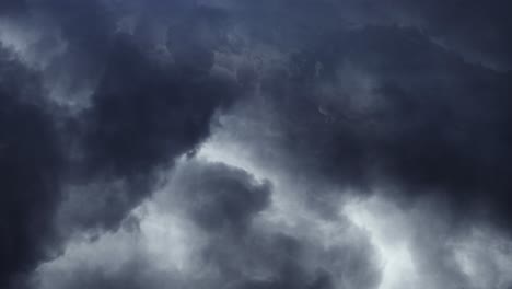 4k-Nubes-Grises-Oscuras-Y-Tormenta