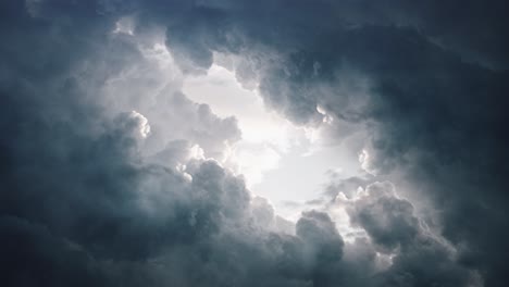 Nubes-De-Tormenta-4k-Con-Relámpagos
