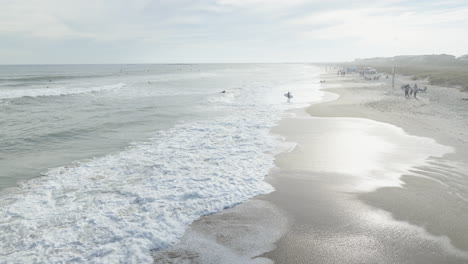 Waves-breaking-along-Wrightsville-Beach-North-Carolina