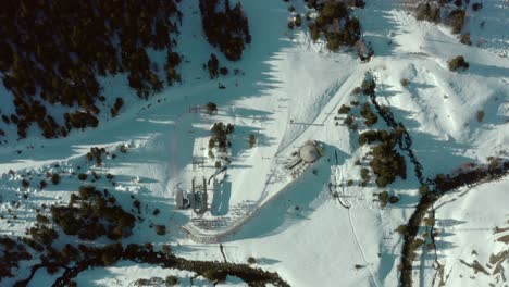 Skigebiet-Pas-De-La-Casa-In-Den-Pyrenäen,-Winterluftbild