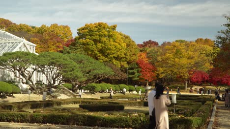 Korean-Cultural-Heritage-Grand-Greenhouse-of-Changgyeonggung-Palace-Seoul,-South-Korea