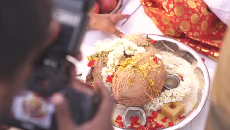Photographer-Capturing-The-Sacred-Thread-of-Wedding-Thali-and-Mangalsutra-|-Slow-Motion