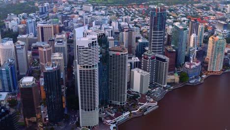 Aerial-View-Of-Riparian-Plaza-Skyscraper-And-Other-High-Rise-Buildings-At-The-Riverside-In-Brisbane-CBD,-Queensland---drone-shot