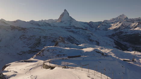 Luftaufnahme-In-Der-Schweiz-In-Der-Stadt-Zermatt-Mit-Dem-Matterhorn