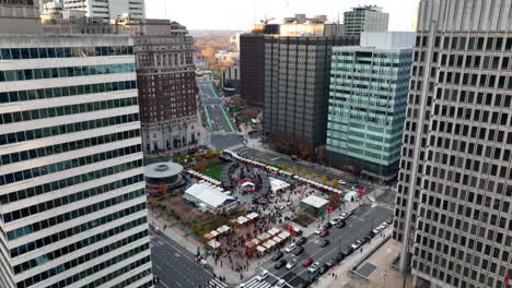 Aerial-view-of-Love-Park,-John-F-Kennedy-Plaza-public-park-in-Center-City-Philadelphia