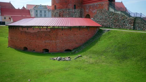 Burg-Kaunas-Mit-Rundem-Turm-Und-Bastion-In-Litauen