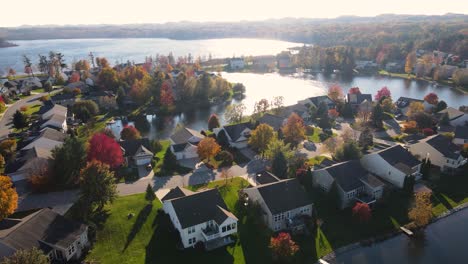 Gimbal-tracking-over-homes-in-Late-Autumn-with-Stunning-Colors